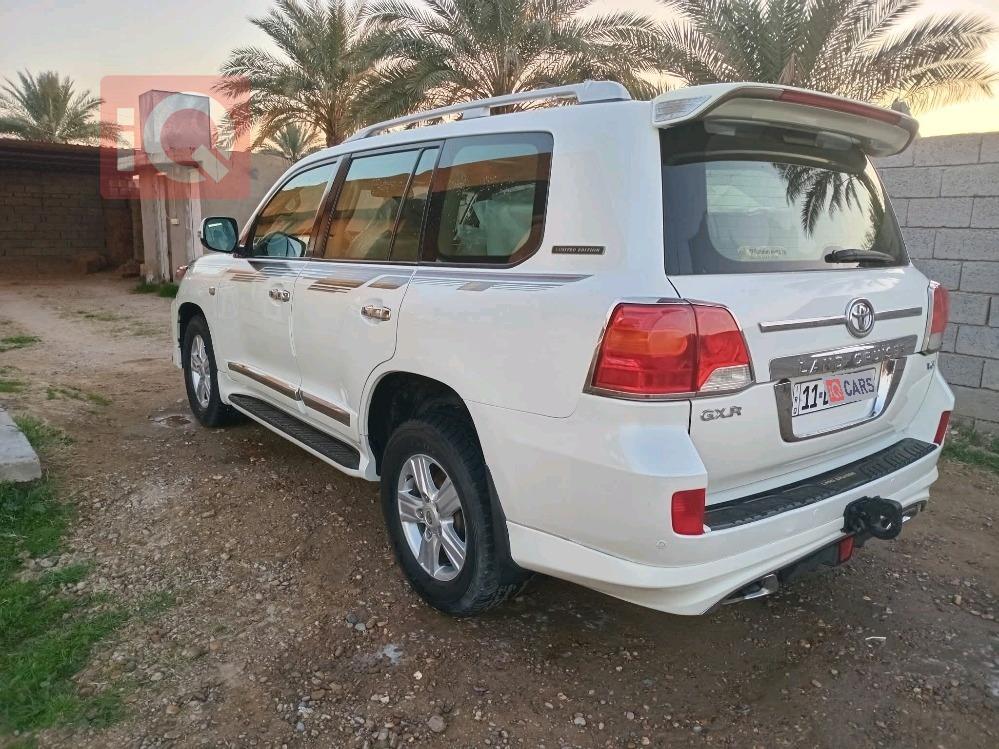 تويوتا لاندكروزر